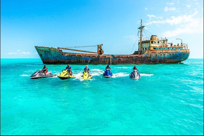 Ghost Freighter Seafari ( abandoned shipwreck) - Riding out from Leeward
