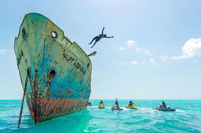 Ghost Freighter Seafari ( abandoned shipwreck) - How much freedom do you get on the jet ski?