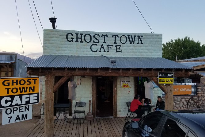 Ghost Hunt in Goodsprings from Las Vegas - Walking through Goodsprings after dark
