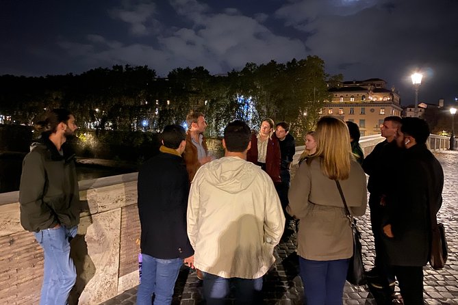 Ghost & Legends in Night Rome Walking Tour - Small lanes and the protective madonelles