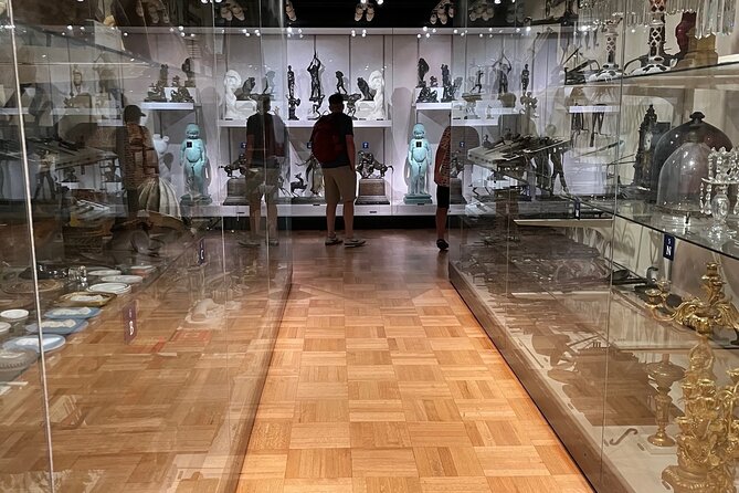 Ghost Stories: A Mysterious, Macabre Tour in the Metropolitan Museum - Why the Met Makes a Good Setting for Ghost Stories