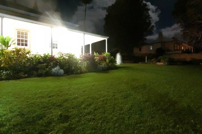 Ghost Tour & Dinner Norfolk Island - What the guide adds to the evening