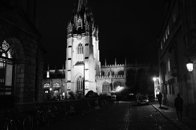 Ghost Tour of Oxford - St. Mary’s Church and Magpie Lane
