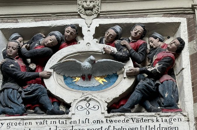 Ghost Walking Tour and Dark History in Amsterdam - De Wallen reveals forgotten murder cases