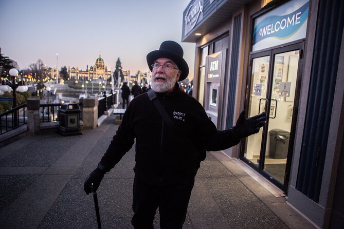 Ghostly Walking Tour in Victoria - What the pacing feels like on foot