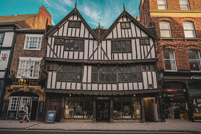 Ghosts and Ghouls Haunted York Self Guided Audio Tour - Evidence, tragedy, and the walk to Clifford’s Tower