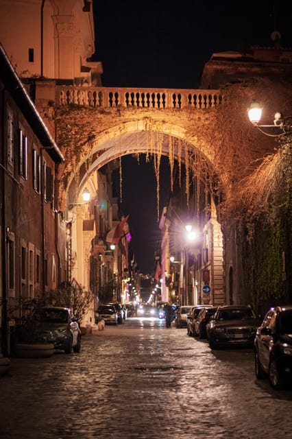 Ghosts, Legends & Mysteries of Rome Tip-Based Walking Tour - Campo de’ Fiori and the final stories