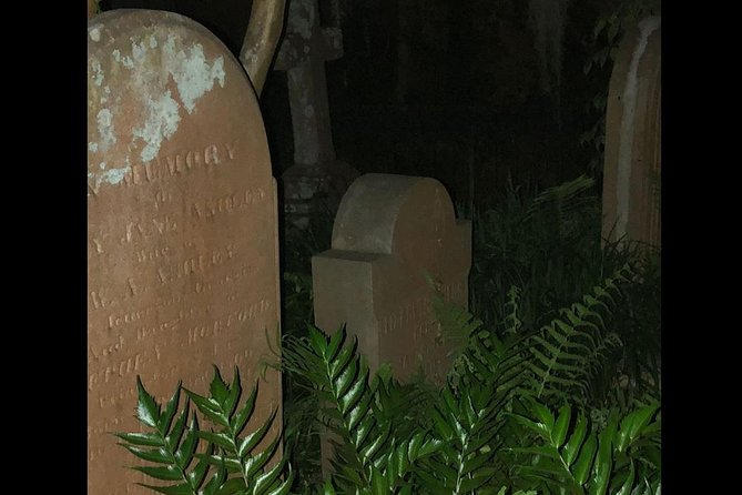Ghosts of Charleston Night-Time Walking Tour with Unitarian Church Graveyard - Key points before you book