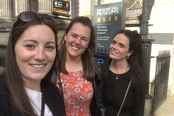 Ghosts of Edinburgh: Bloody Past Exploration Game and Tour - Greyfriars Bobby and the kirkyard edge