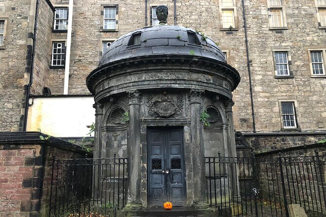 Ghosts of Edinburgh: Bloody Past Exploration Game and Tour - New College, Modern Art, and Old College