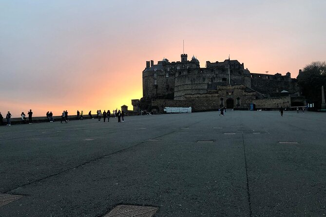 Ghosts of Edinburgh: Bloody Past Exploration Game and Tour - St Giles’ Cathedral and the Royal Mile