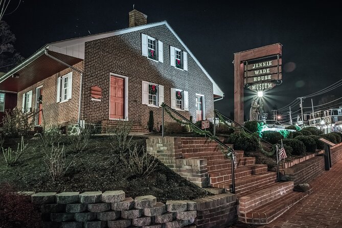 Ghosts of Gettysburg Ultimate Dead of Night Haunted Ghost Tour - A former jail with grim wartime records