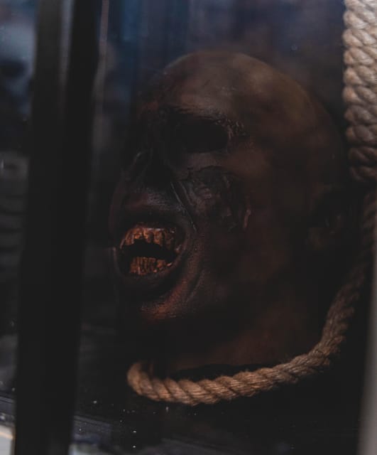 Glasgow: Escape Room The Ghost of Mary Queen of Scots - A brutal Mary Queen of Scots story sets the tone