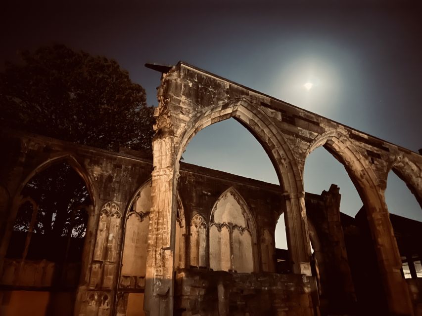 Gloucester: Ghost-Themed Guided Walking Tour - Gloucester Cathedral’s Gothic setting