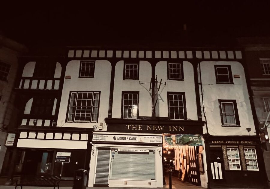 Gloucester: Ghost-Themed Guided Walking Tour - What the $25.59 price really covers
