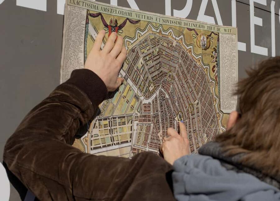 Guided Walking Tour Amsterdam - Dark History & Ghost Stories - Starting at Blauwbrug and Zwanenburgwal