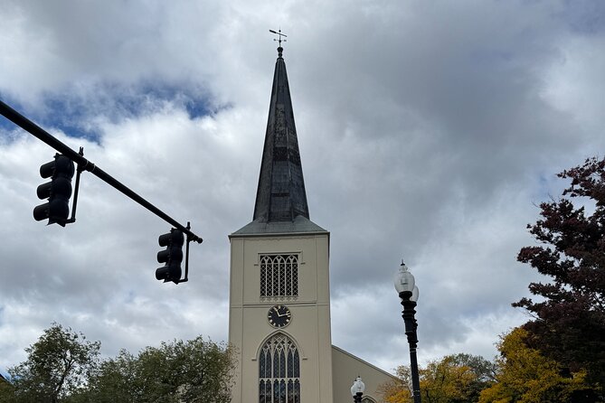 Harvard's Haunts Solo Smart Phone Guided App Ghost Walking Tour - A ghost tour with Harvard as its real subject