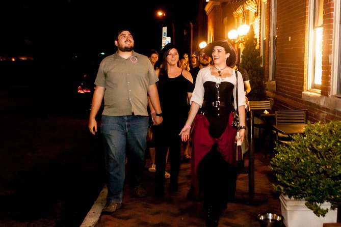Haunted Boston Booze and Boos Ghost Walking Tour - Why this tour works for curious night owls