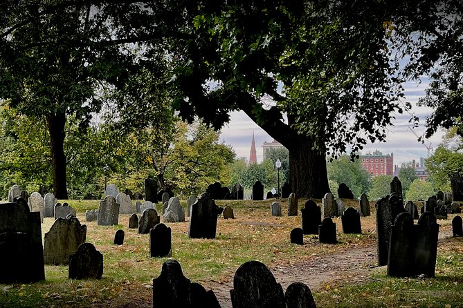 Haunted Boston’s Historic Streets Walking Guided Tour - Granary Burying Ground and the signers’ graves