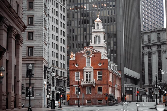 Haunted Boston’s Historic Streets Walking Guided Tour - Meeting the guide at the 54th Regiment Memorial