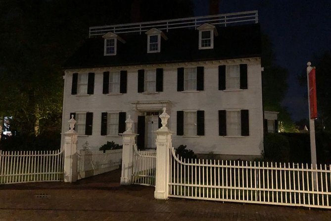 Haunted Footsteps Best Ghost & Paranormal Salem Tour - Ropes Mansion: gardens with a ghostly reputation