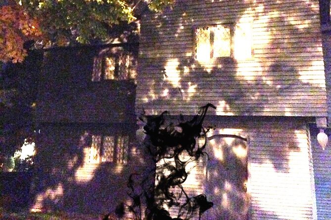 Haunted Footsteps Best Ghost & Paranormal Salem Tour - John Ward House and the shadow of 1692