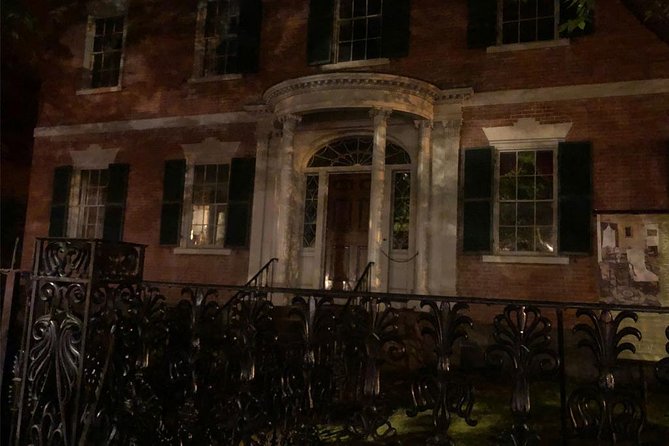 Haunted Footsteps Best Ghost & Paranormal Salem Tour - Old Burying Point Cemetery and Salem’s oldest graves