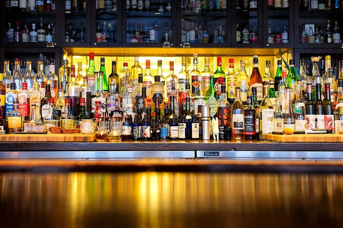 Haunted French Quarter Original Cocktail Tour - Group size, comfort, and the evening pace