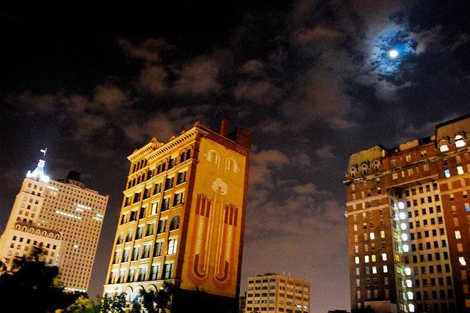 Haunted Memphis Walking Ghost Tour - The Green Beetle and a gangster’s hideout