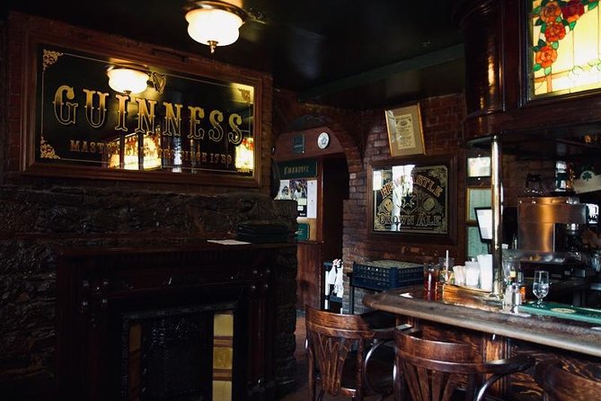 Haunted Montreal Pub Crawl - Walking, timing, and the practical details