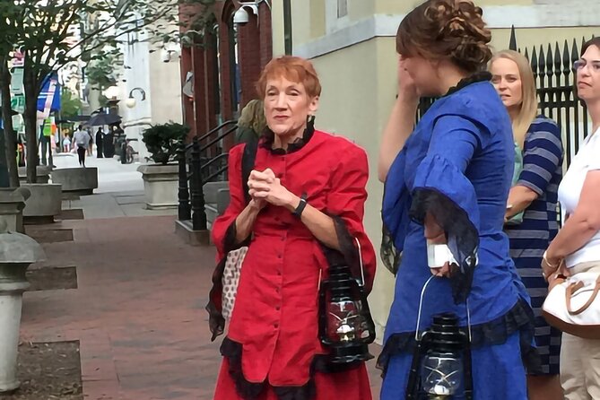 Haunted Nashville Night-Time Walking Tour with Costumed Guide - The Tennessee State Capitol’s presidential phantoms