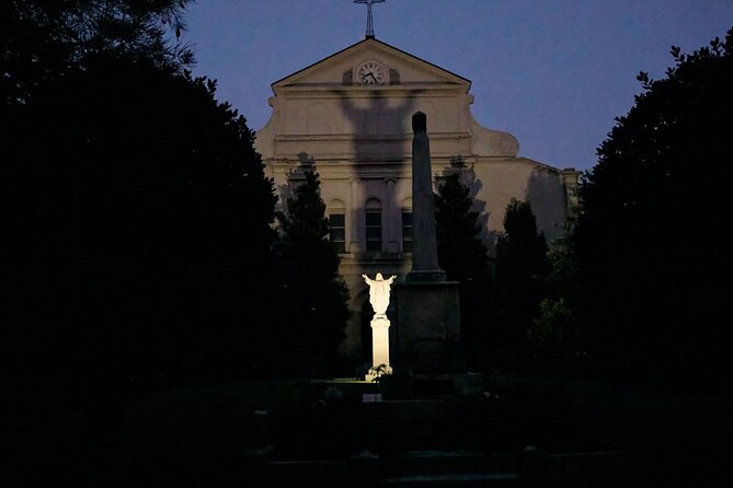 Haunted New Orleans French Quarter Ghost Tour with Local Guide - Jackson Square Sets the Mood in 10 Minutes