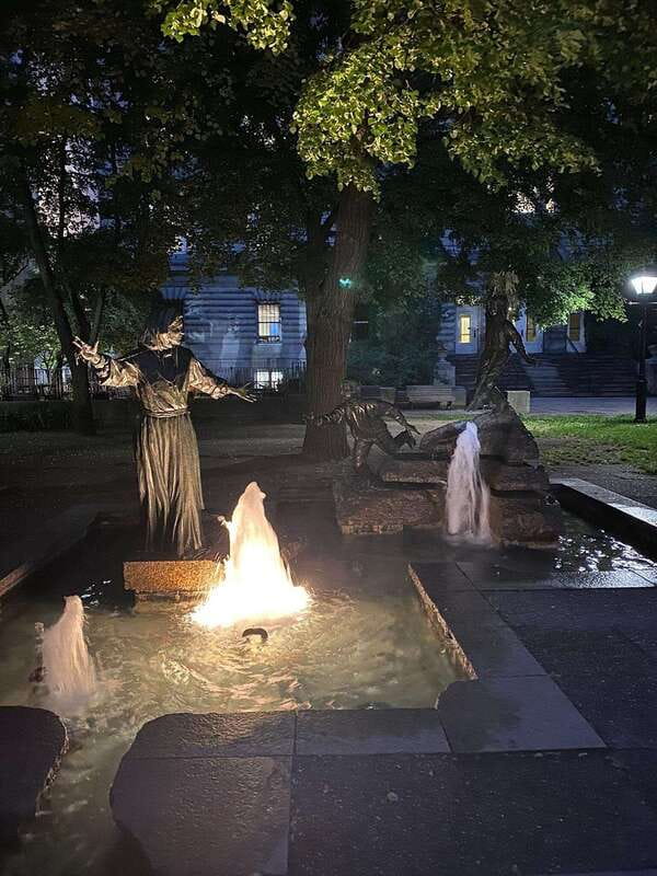 Haunted Old Montreal Ghost Walking Tour - Why Old Montreal makes such a strong setting