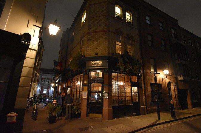 Haunted Pub Tour of London - Ye Olde Cheshire Cheese, the grand finale