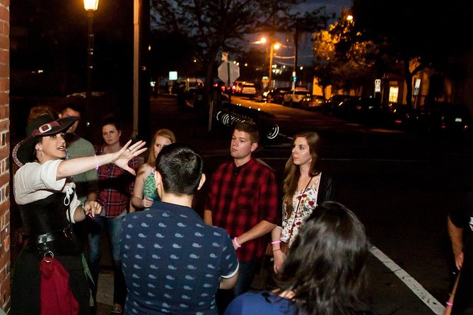 Haunted Savannah Booze and Boos Ghost Walking Tour - Stories between the pubs