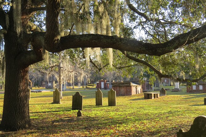 Haunted Savannah Self-Guided Walking Audio Tour - The Shrimp Factory connects food with painful history