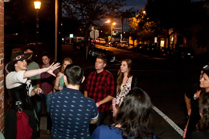Haunted Washington D.C. Booze and Boos Ghost Walking Tour - The Willard’s Round Robin Bar finish