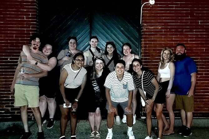 Hell Cat Ghost Tour - Savannah's Haunts and Horror - Columbia Square gives the tour a clear beginning