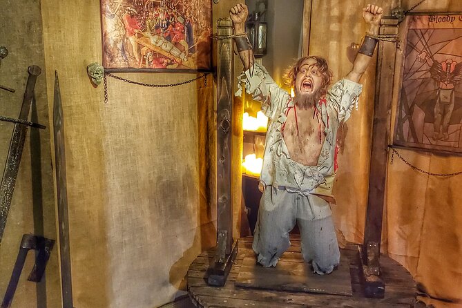 Hollywood Medieval Torture Museum Ticket with Ghost Hunting - Who will enjoy this most