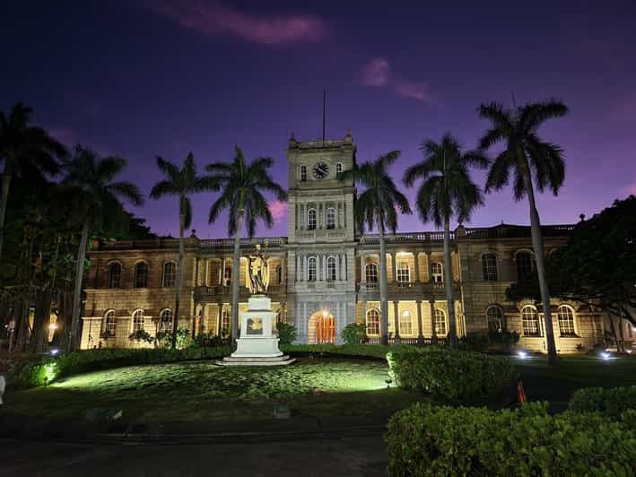 Honolulu: Downtown Ghostly Night Marchers Walking Tour - Starting beneath the King Kamehameha Statue