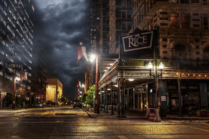 Houston Hollow Heart Hauntings Ghost Tour - La Carafe and the ghostly bartender