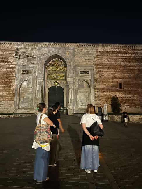 İstanbul Ghost Tour - The Basilica Cistern and its underground stories