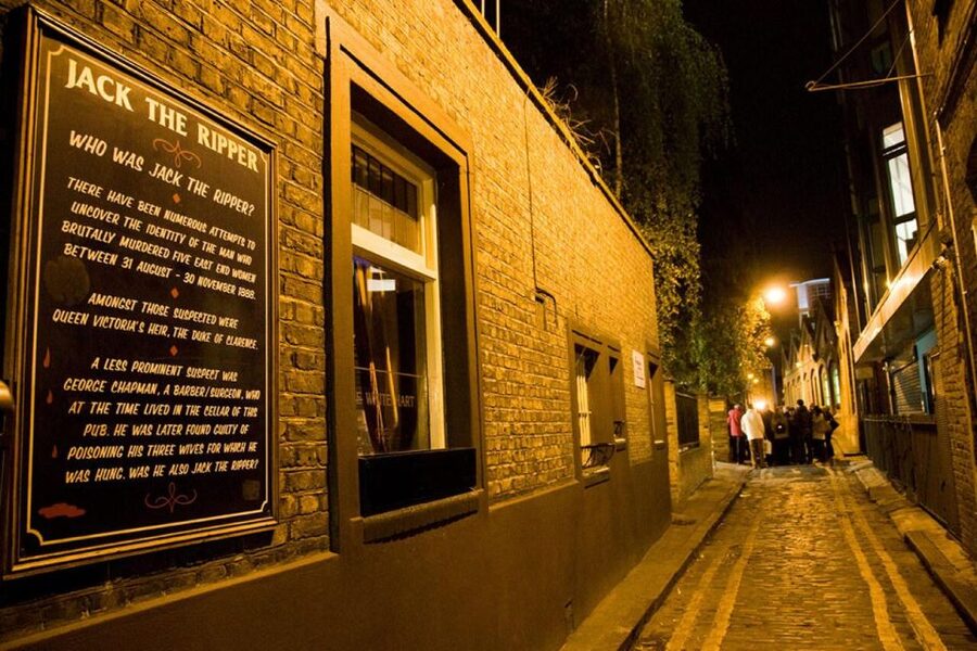 Jack The Ripper Museum & See 30+ London Top Sights Tour - Buckingham Palace and the royal opening