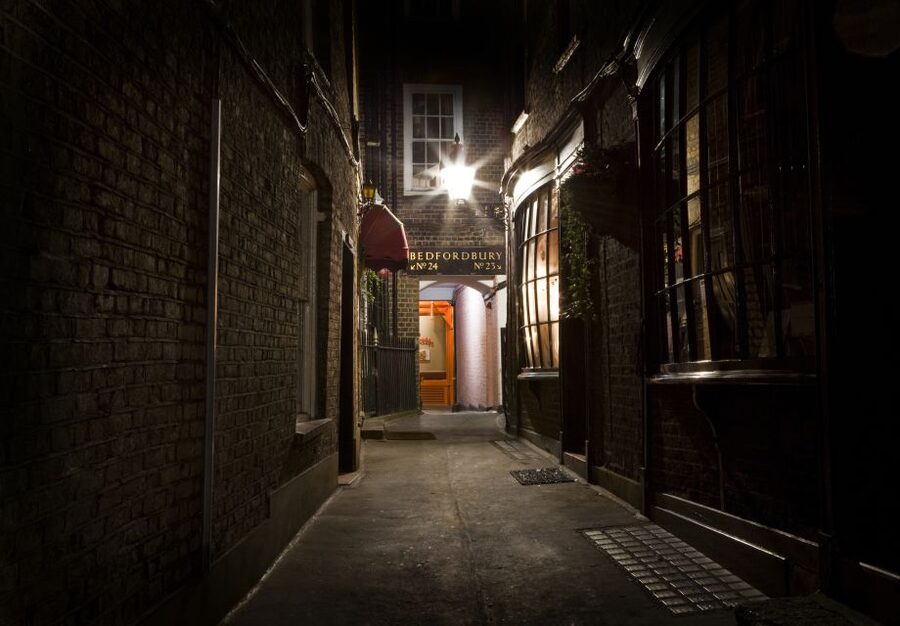 Jack The Ripper Tour in London's East End - Photos, letters, and the limits of the mystery