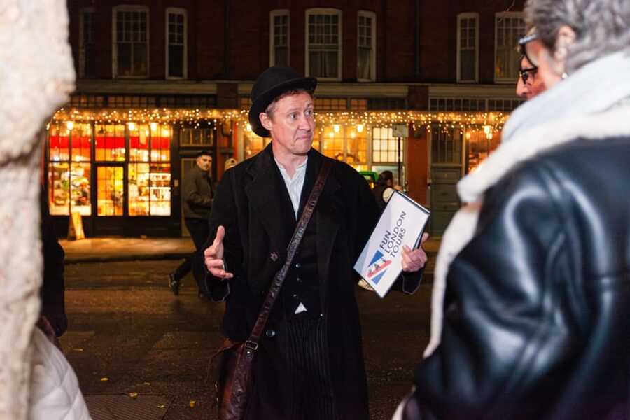 Jack the Ripper Walking Tour: Murder, Mystery, & the Women - Meeting your guide at Shoreditch High Street