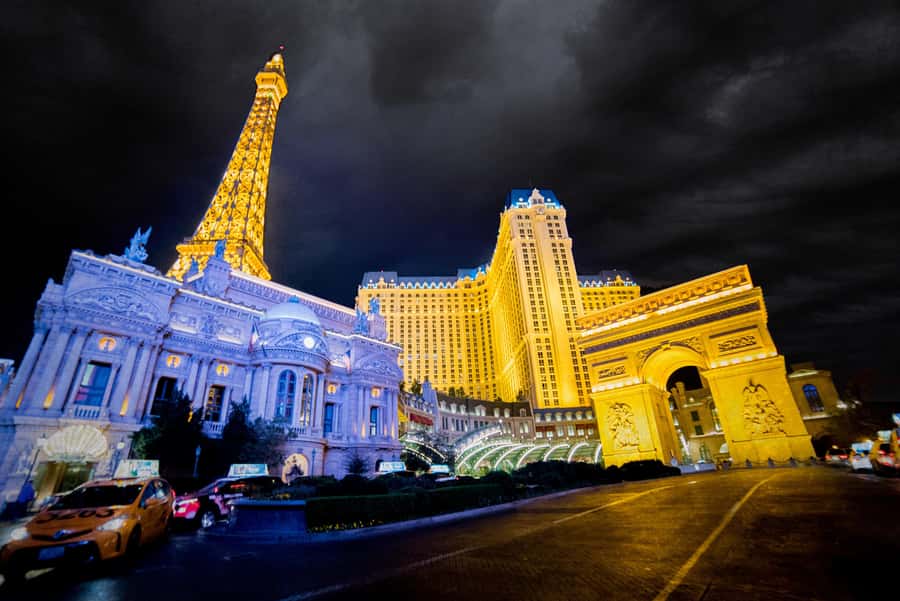 Las Vegas: Gangsters, Glitz, and Gore Ghost Tour - What the one-hour walk actually covers