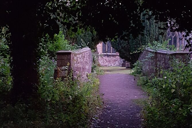 Llandaff's Ghosts: A Self-Guided Audio Tour - The old Llandaff graveyard