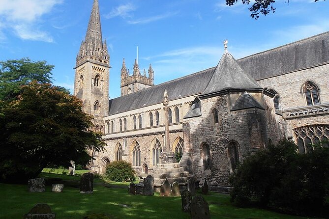 Llandaff's Ghosts: A Self-Guided Audio Tour - Daylight, dusk, or darkness?