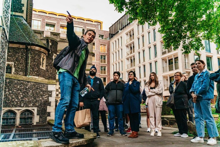 London: Ghastly Ghosts 2-Hour Walking Tour - Is $33 good value?