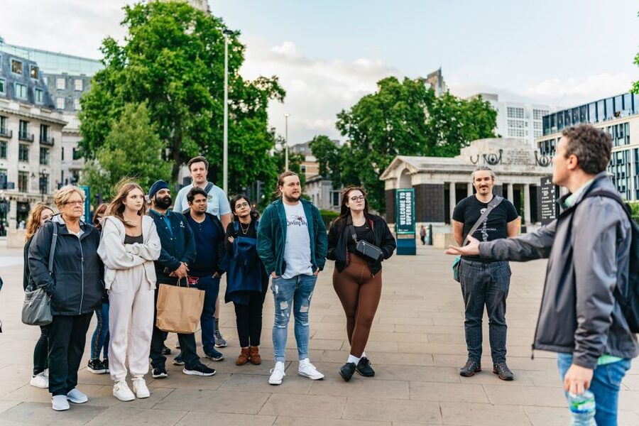 London: Ghastly Ghosts 2-Hour Walking Tour - Smithfield Market and the longest stop